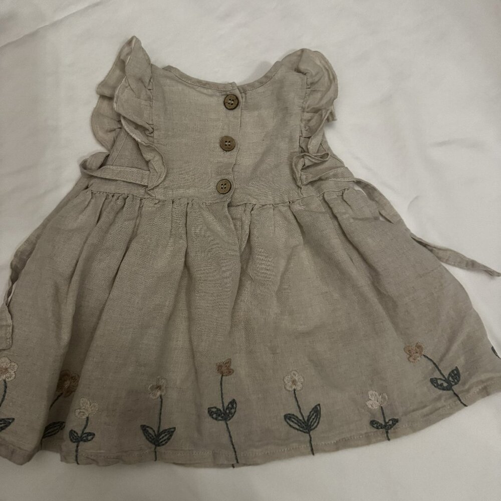 Elegant Baby | Tea Party Picnic Floral Embroidered Dress 3-6M (No bloomers) - Picture 5 of 6